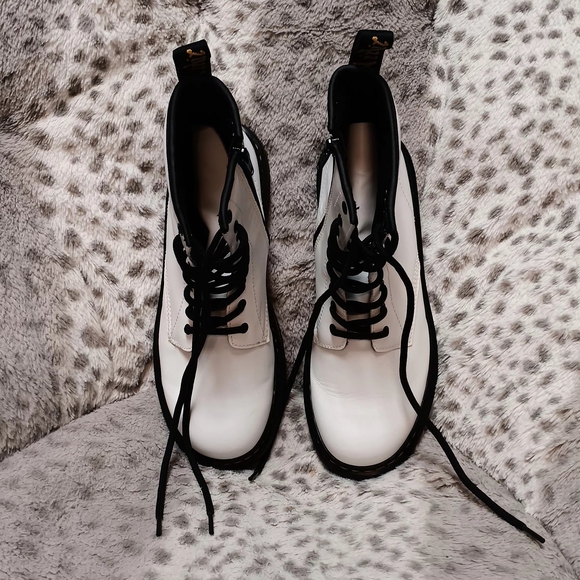 Classic White Lace-Up Boots - Picture 2 of 10